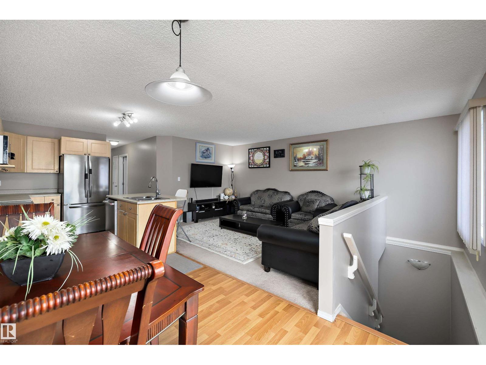 3114 32 Av Nw Property Photo 13