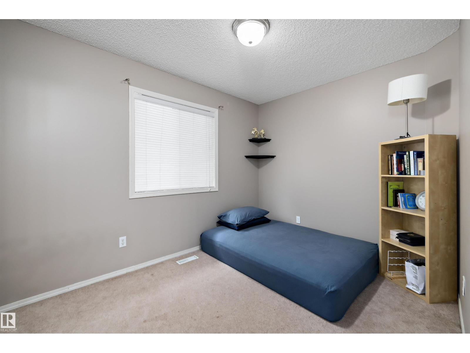 3114 32 Av Nw Property Photo 17