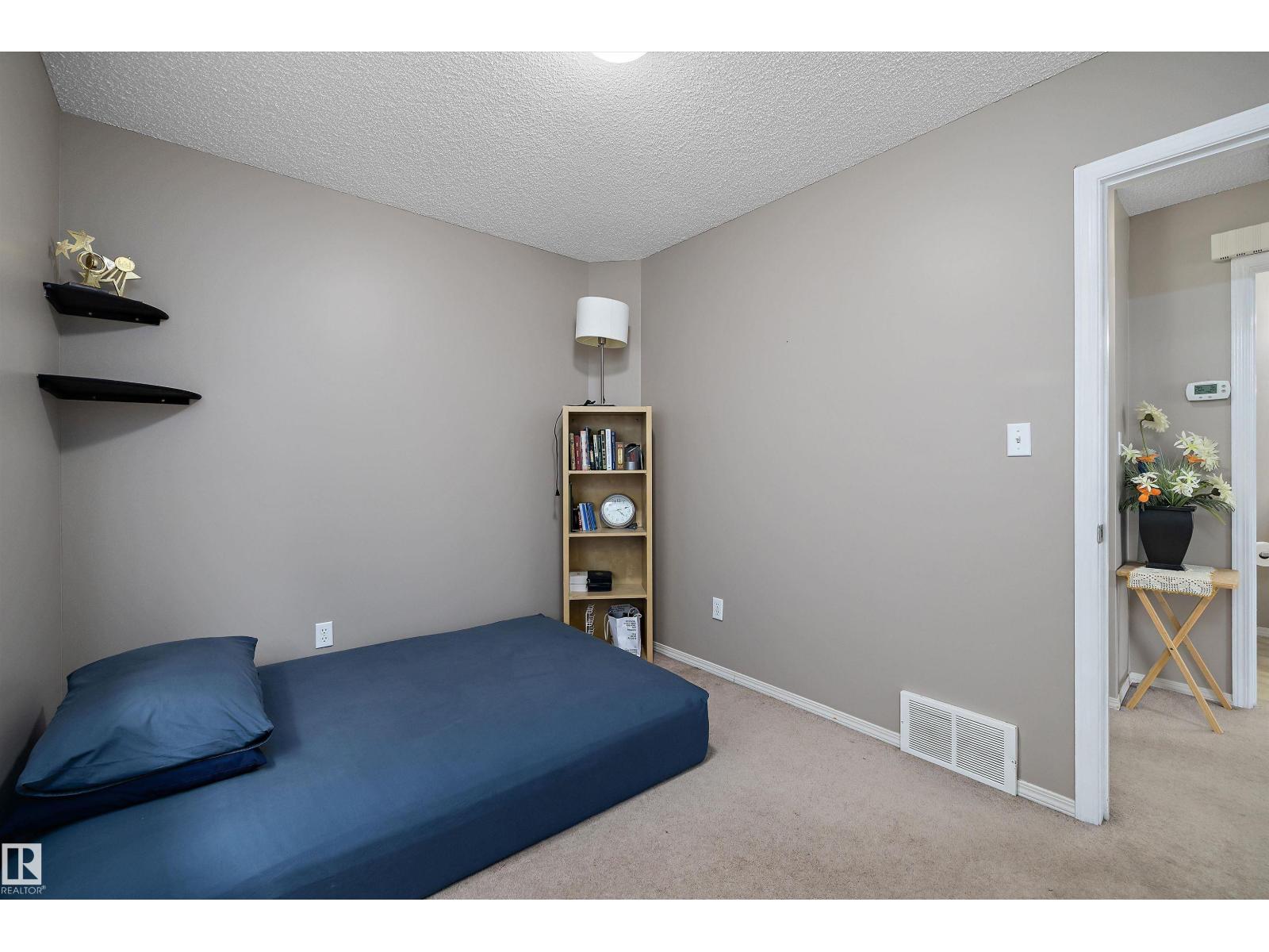 3114 32 Av Nw Property Photo 18