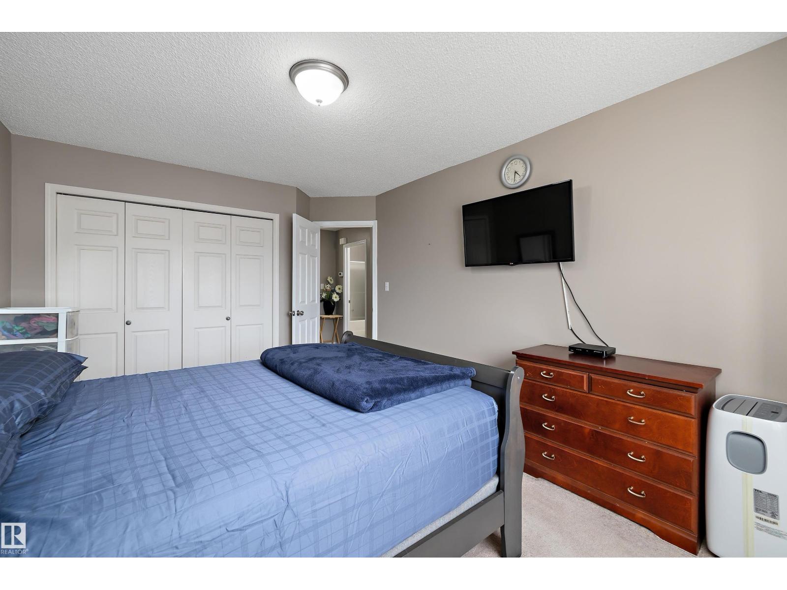 3114 32 Av Nw Property Photo 22