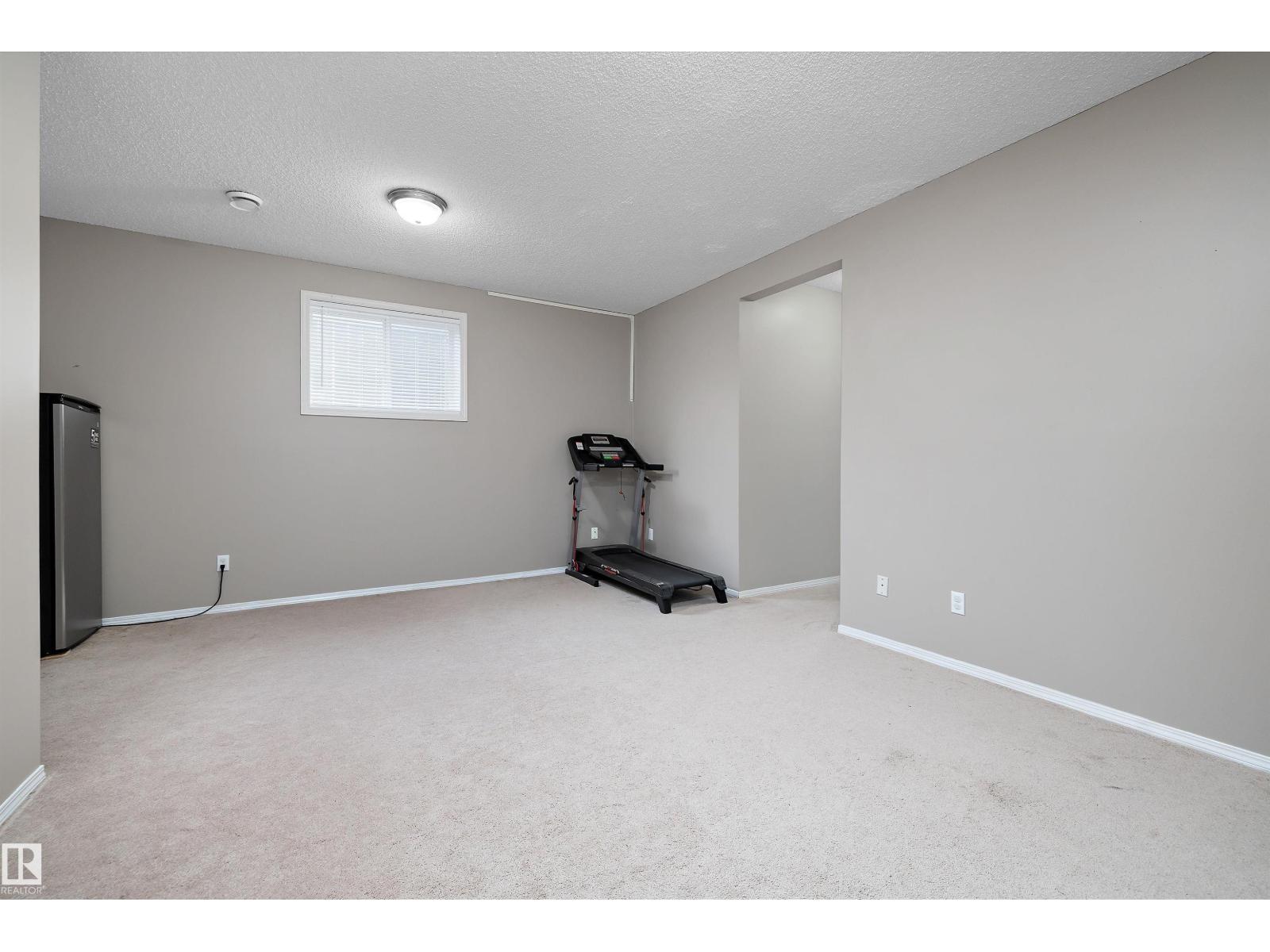 3114 32 Av Nw Property Photo 32