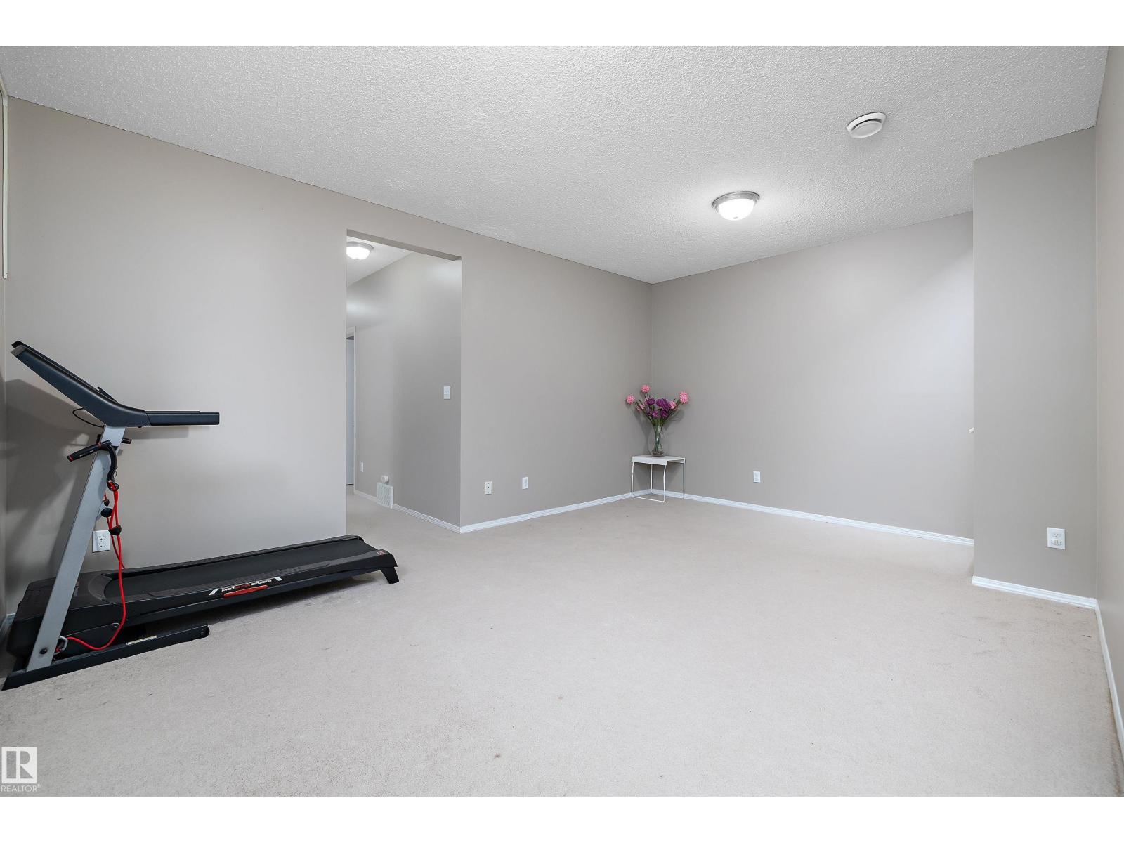 3114 32 Av Nw Property Photo 33