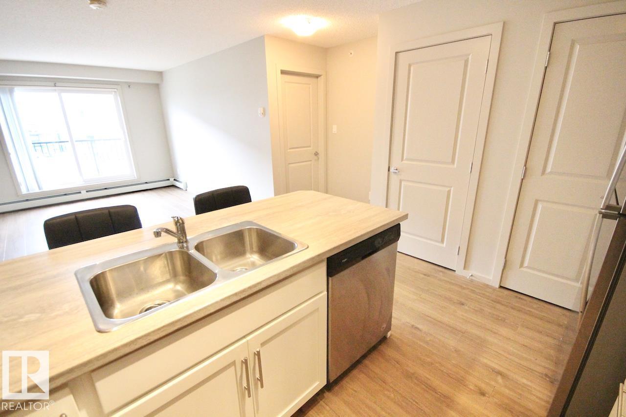 #417 5404 7 Av Sw Property Photo 14