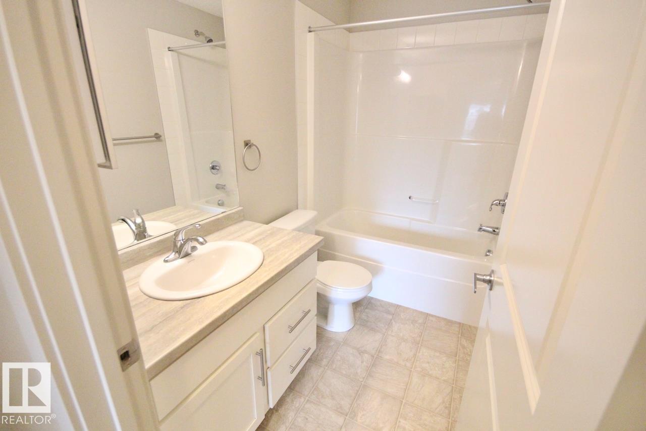 #417 5404 7 Av Sw Property Photo 24
