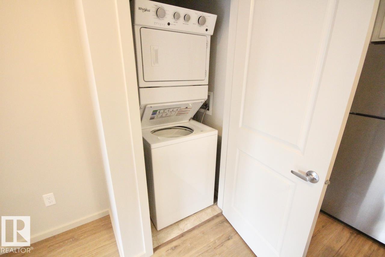 #417 5404 7 Av Sw Property Photo 27