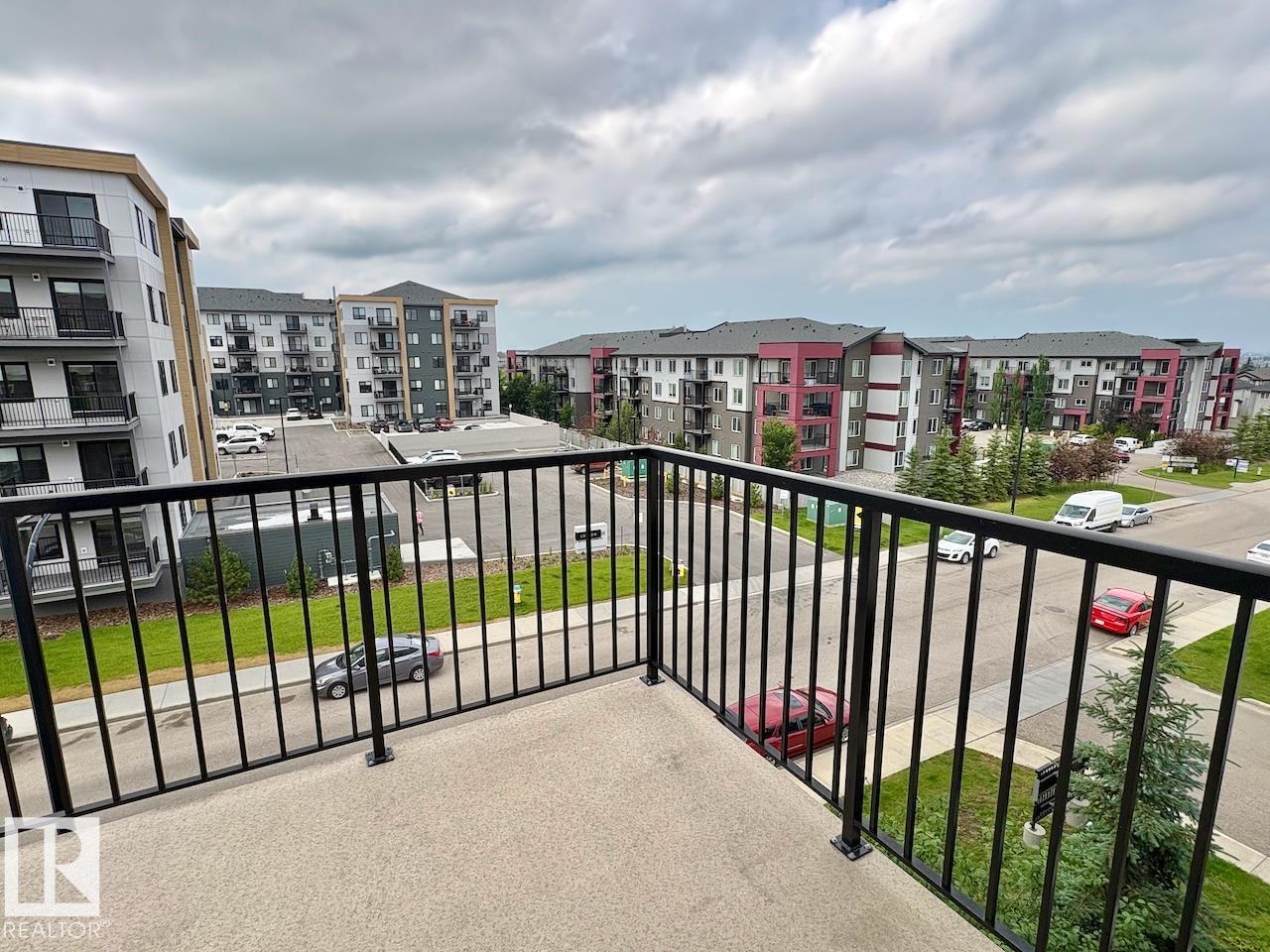 #417 5404 7 Av Sw Property Photo 32