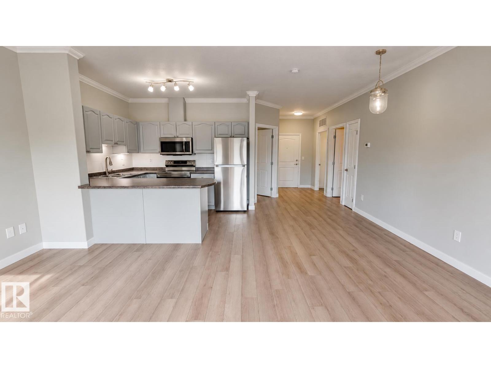 #203 8528 82 Av Nw Property Photo 5