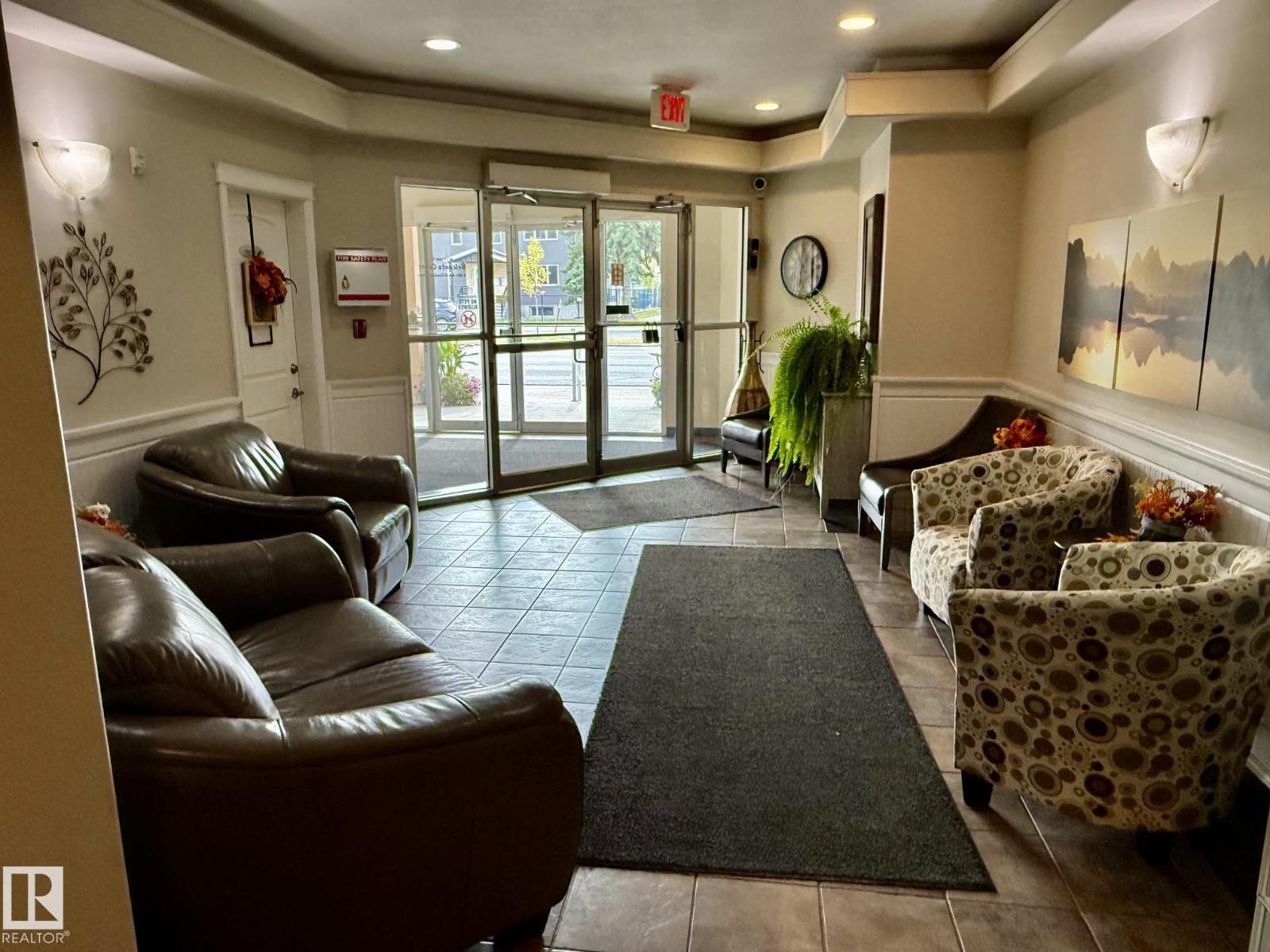 #203 8528 82 Av Nw Property Photo 29