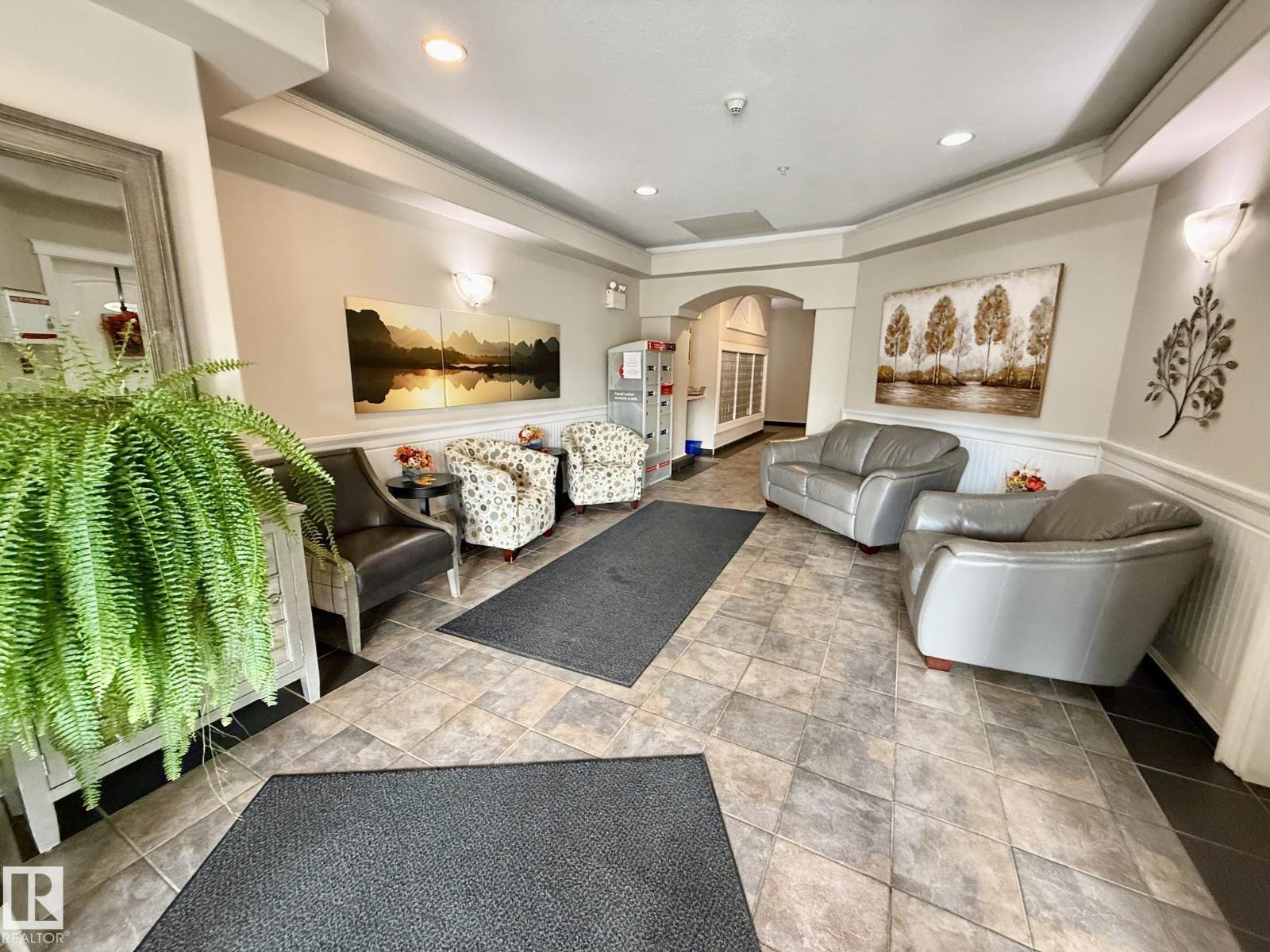 #203 8528 82 Av Nw Property Photo 30