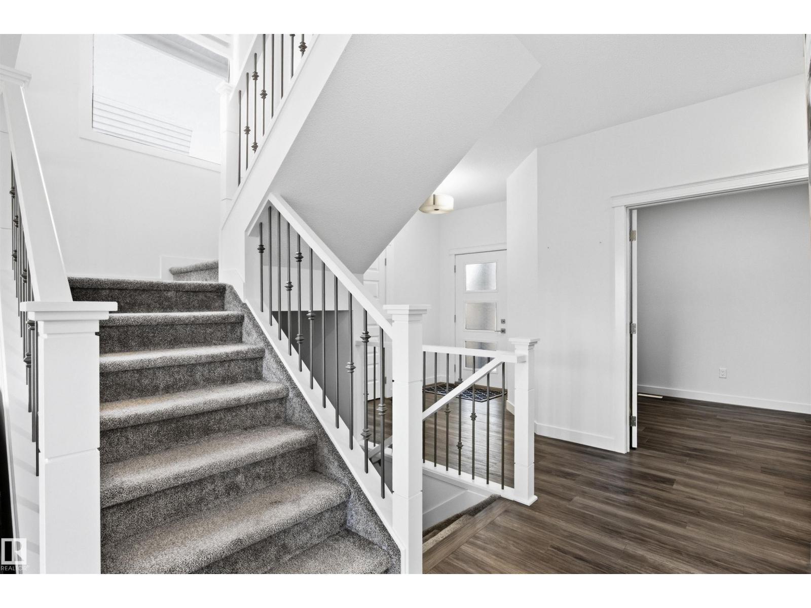 2052 Cavanagh Dr Sw Property Photo 3