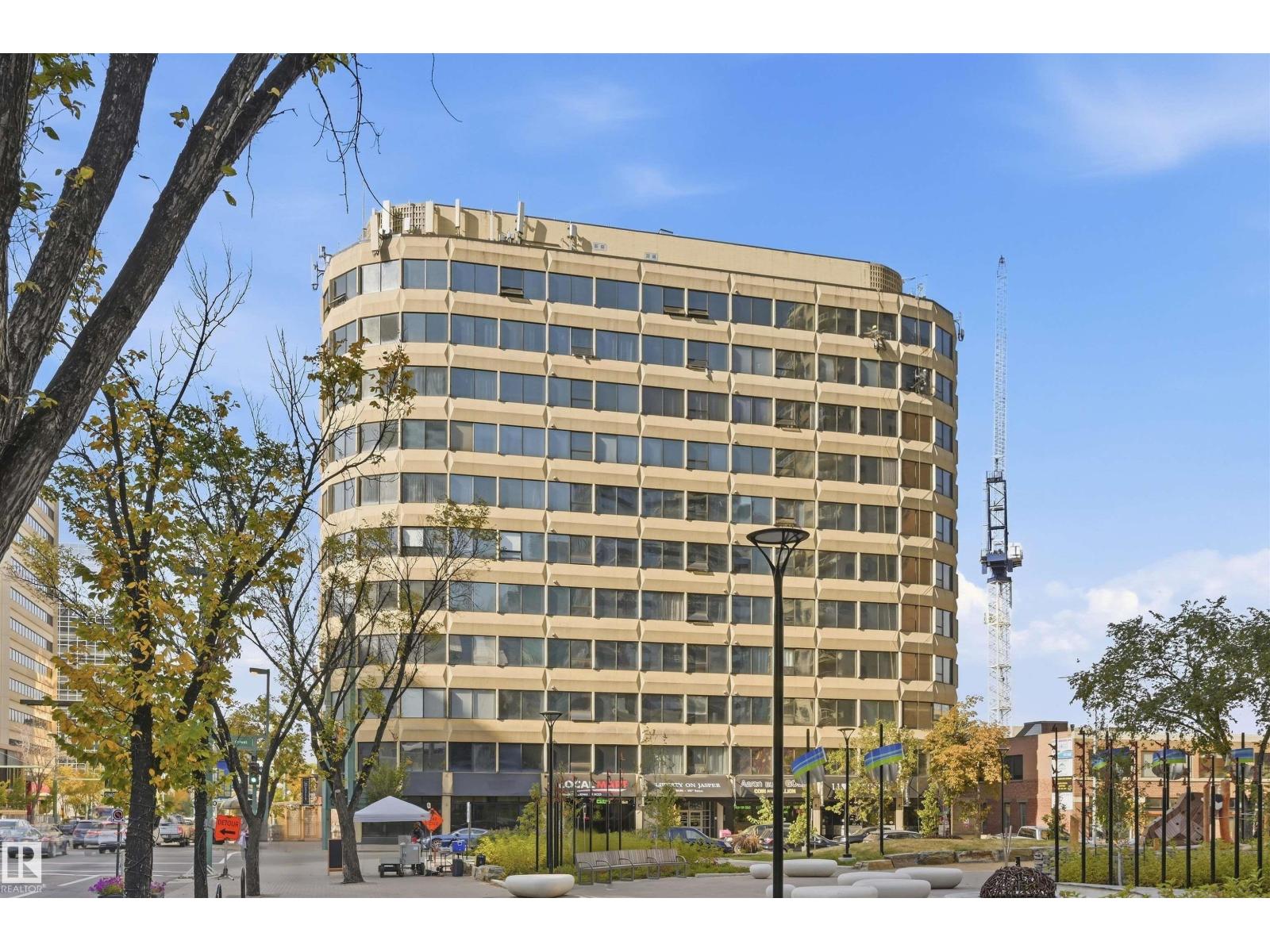 #302 10106 105 ST NW