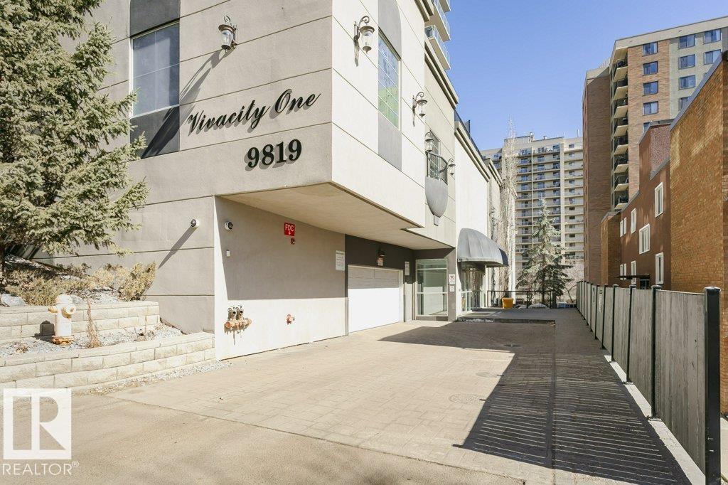 #103 9819 104 St Nw Property Photo 4