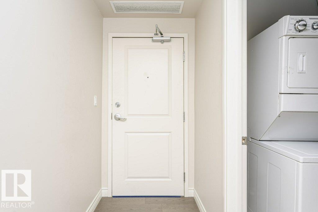 #103 9819 104 St Nw Property Photo 7