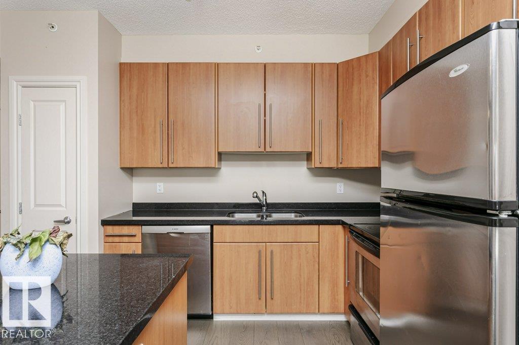 #103 9819 104 St Nw Property Photo 15