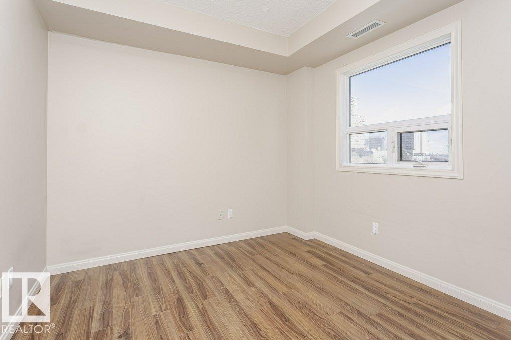 #103 9819 104 St Nw Property Photo 33