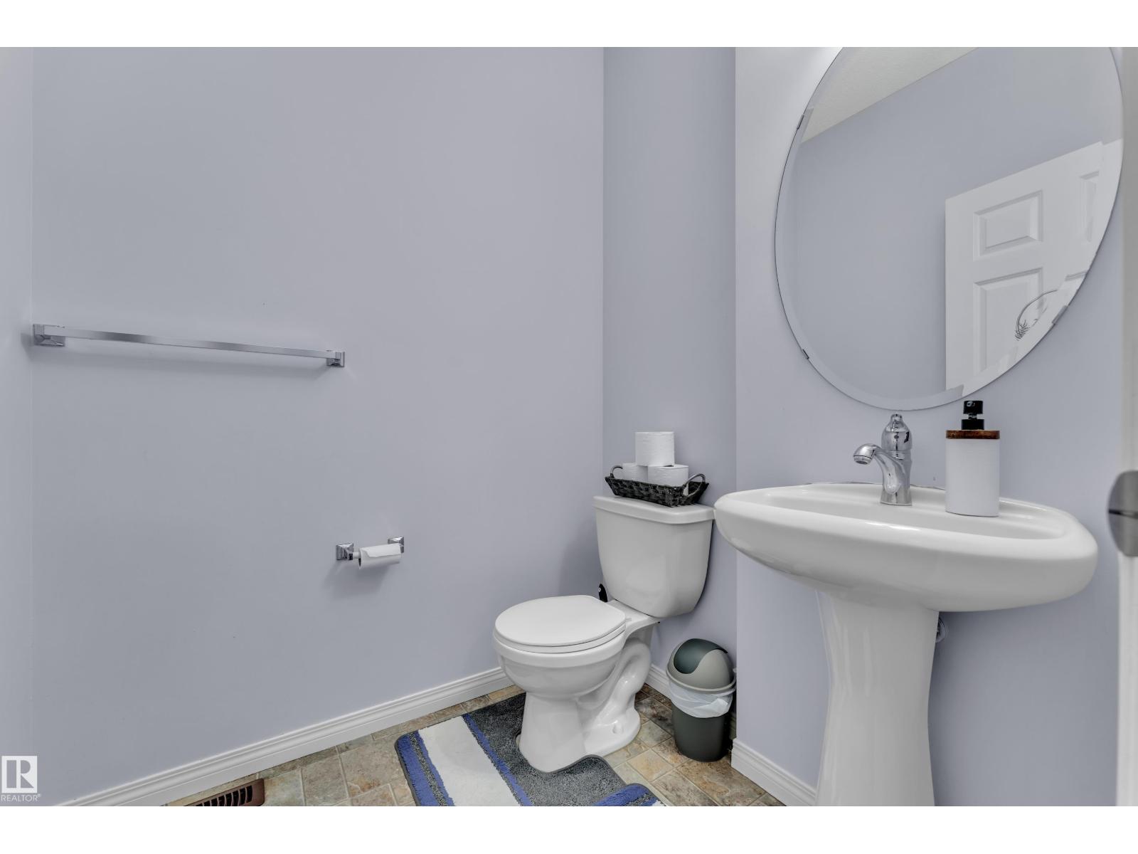 2573 Cole Cr Sw Property Photo 9