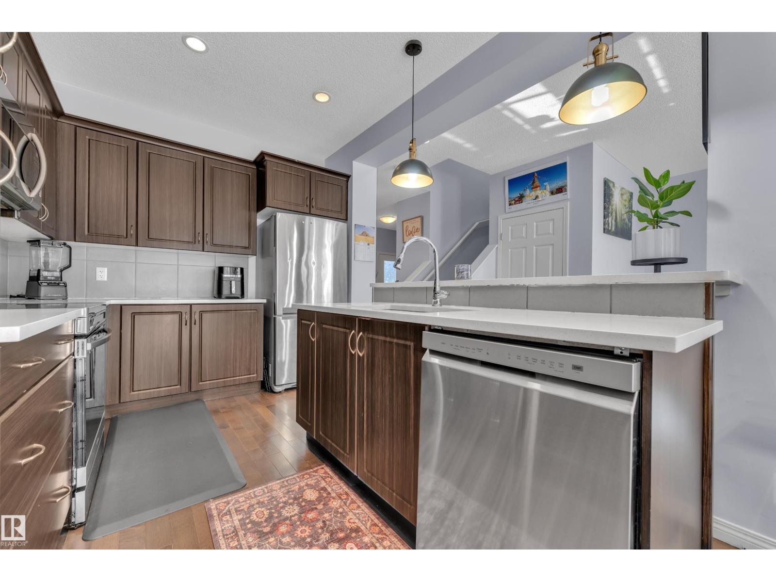2573 Cole Cr Sw Property Photo 17