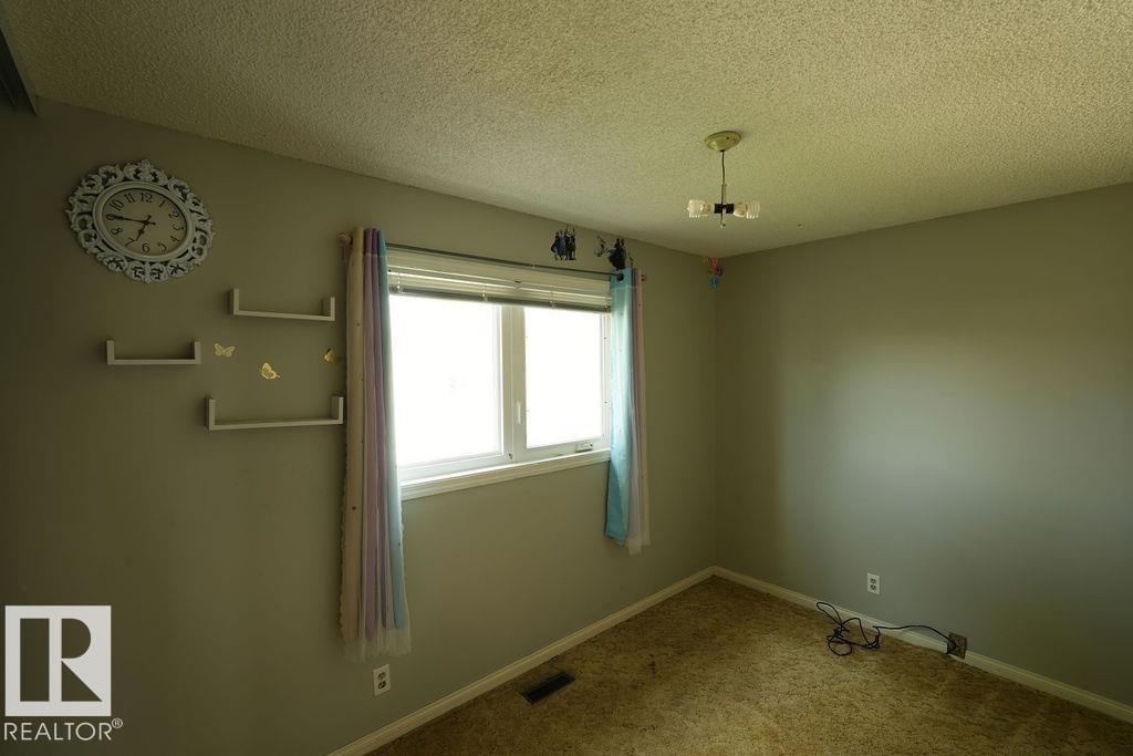 13836 26 St Nw Property Photo 10