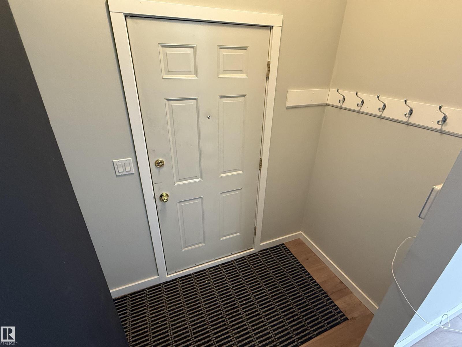 10654 Beaumaris Rd Nw Property Photo 6