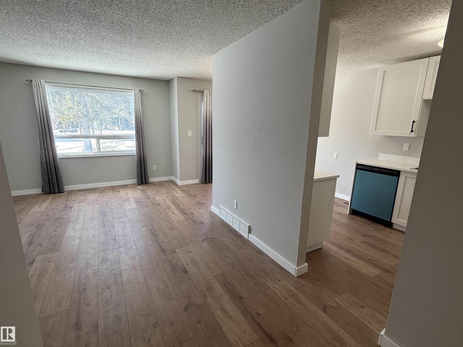 10654 Beaumaris Rd Nw Property Photo 8