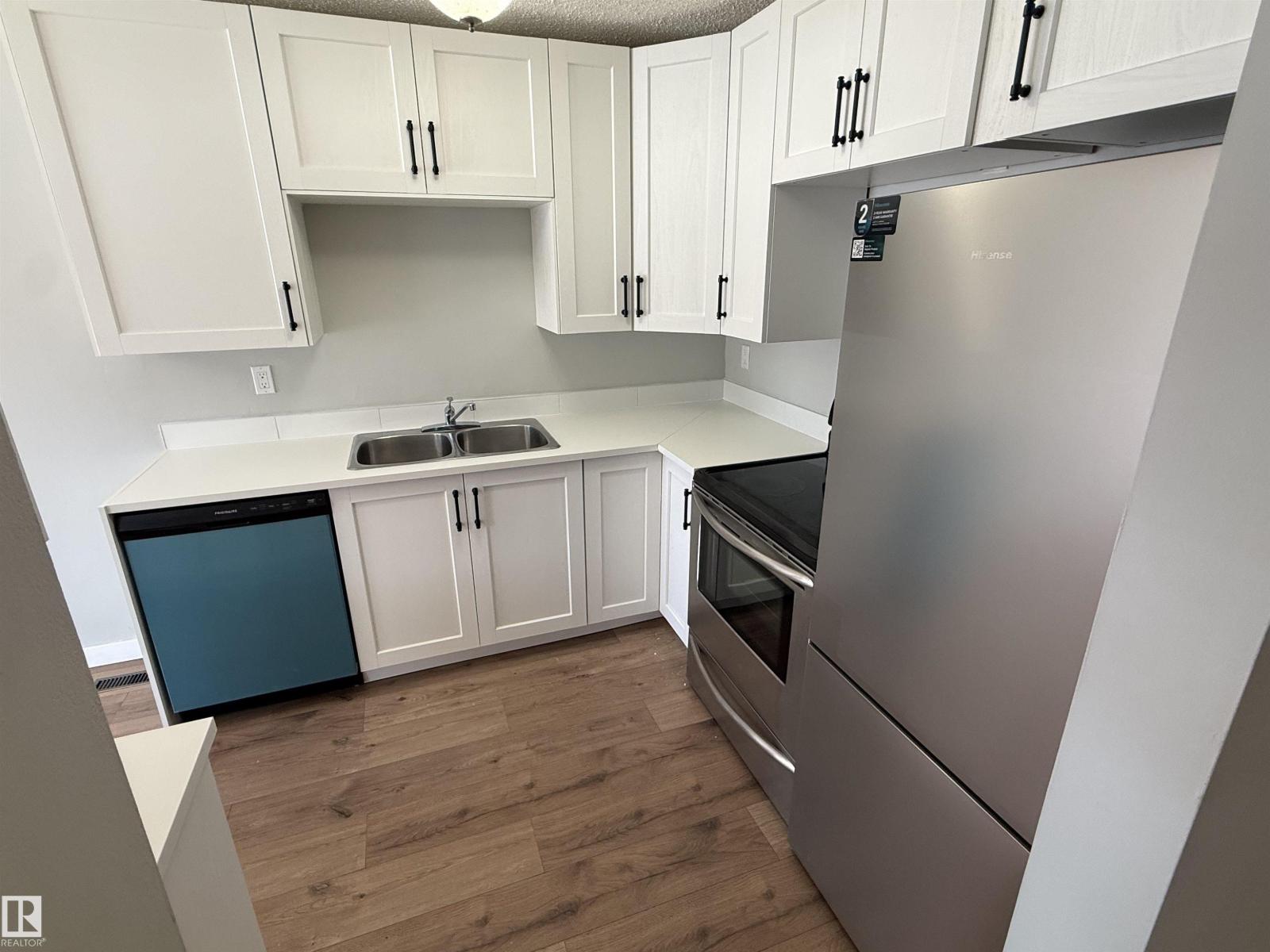 10654 Beaumaris Rd Nw Property Photo 9