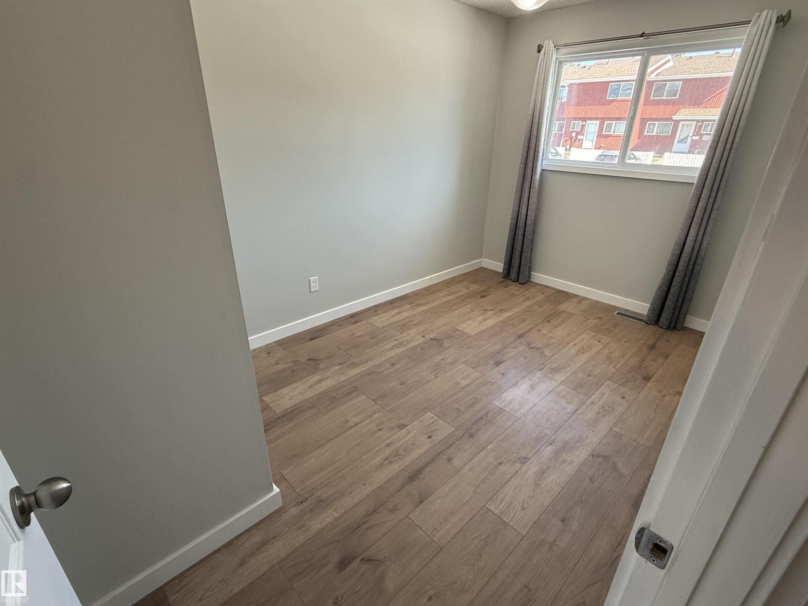 10654 Beaumaris Rd Nw Property Photo 19