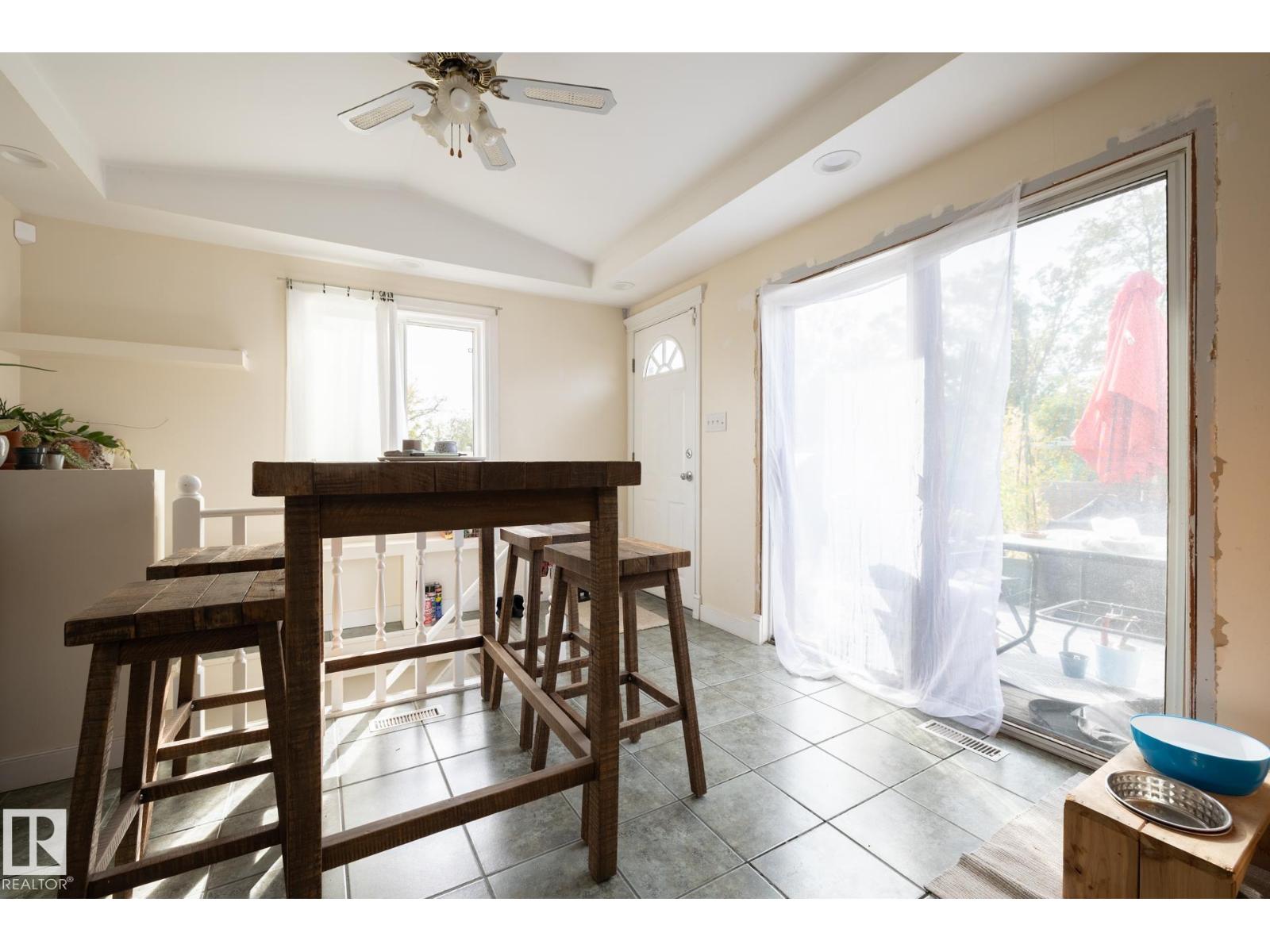 10972 157 St Nw Property Photo 6