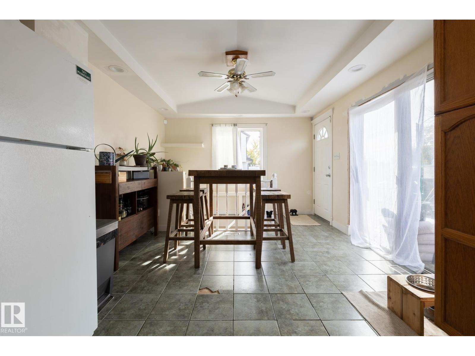 10972 157 St Nw Property Photo 7