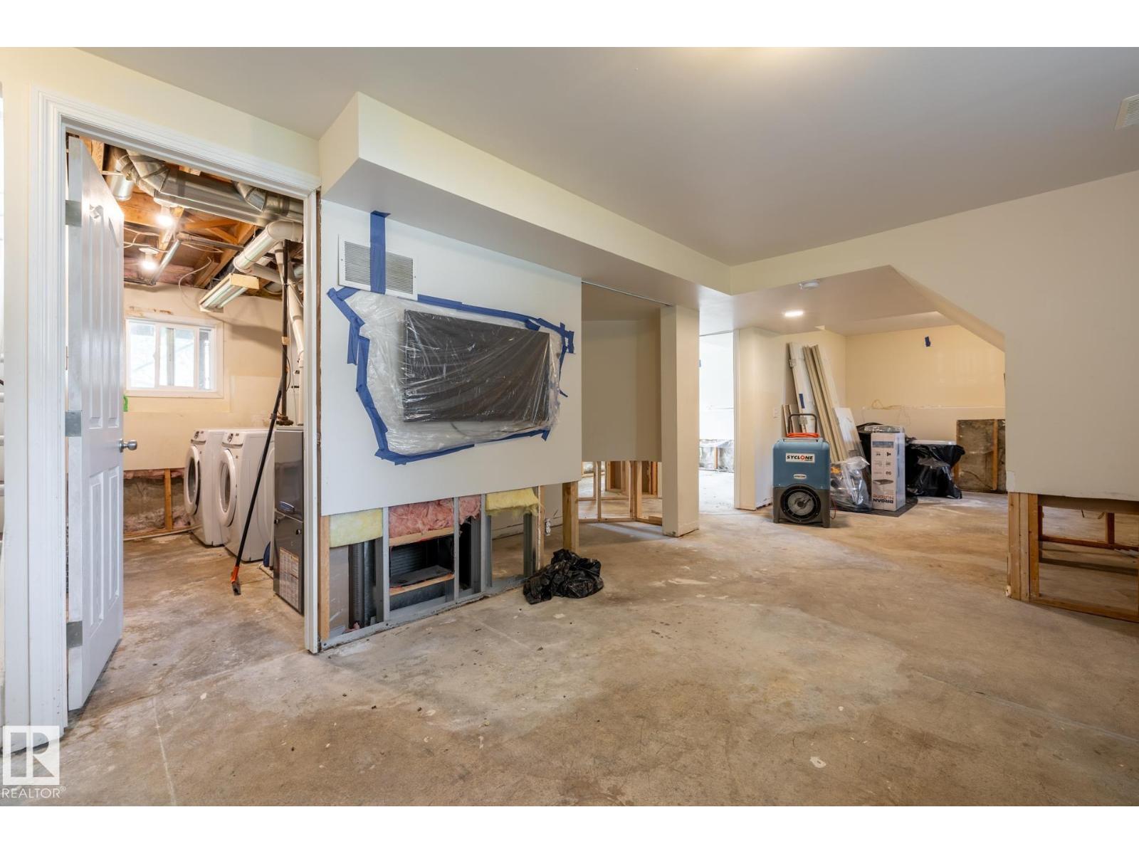 10972 157 St Nw Property Photo 14