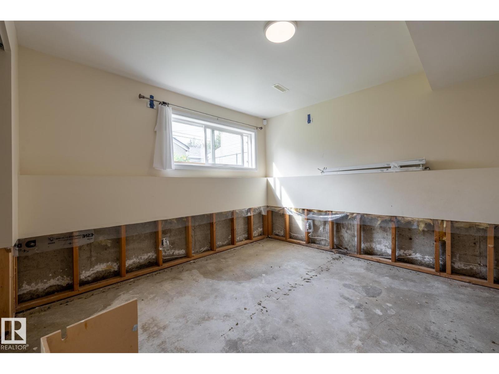 10972 157 St Nw Property Photo 18