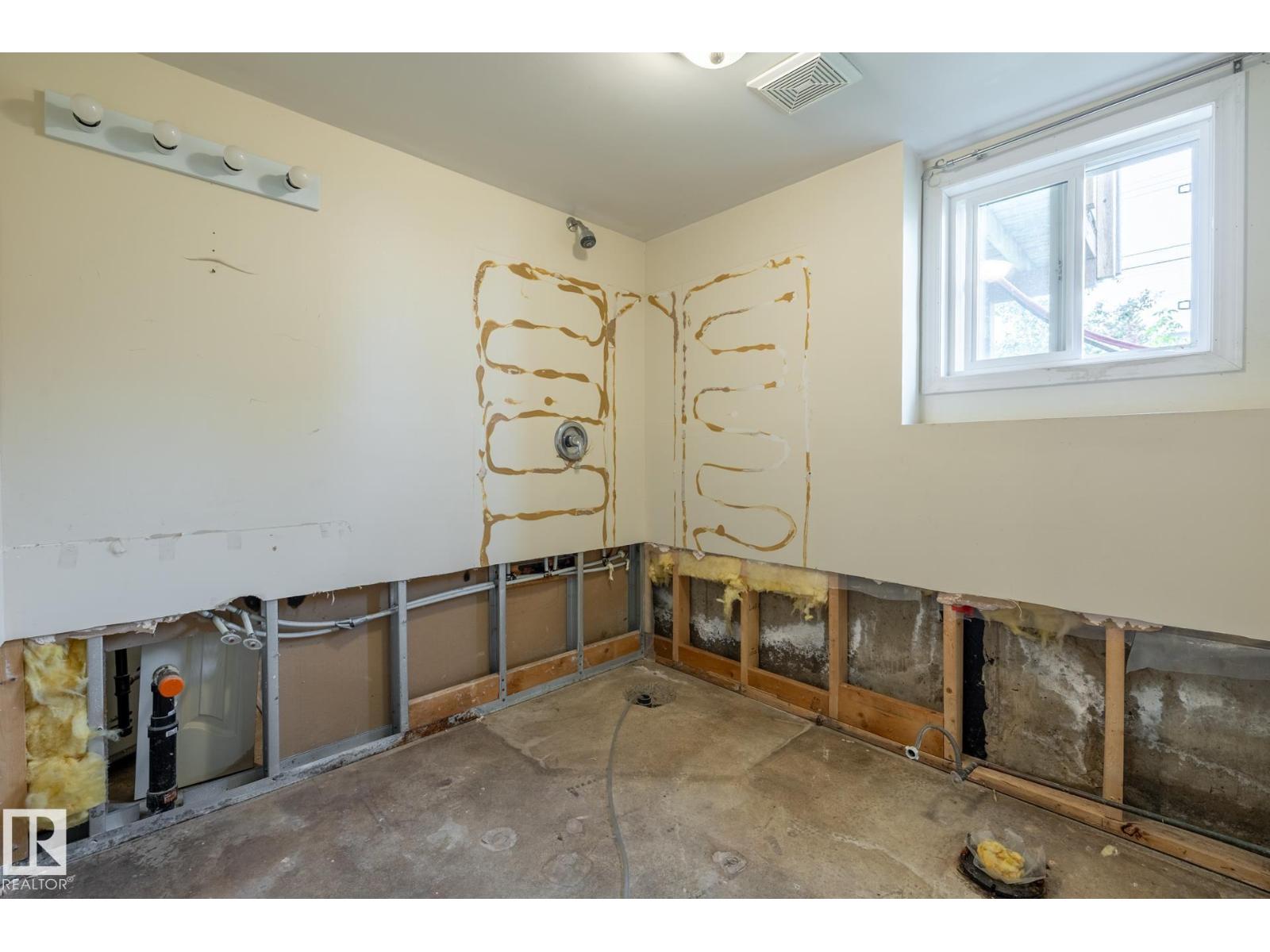 10972 157 St Nw Property Photo 19
