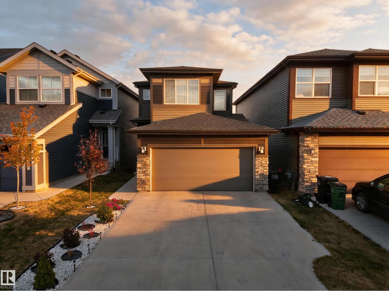 4104 3 Av Sw Property Photo 1