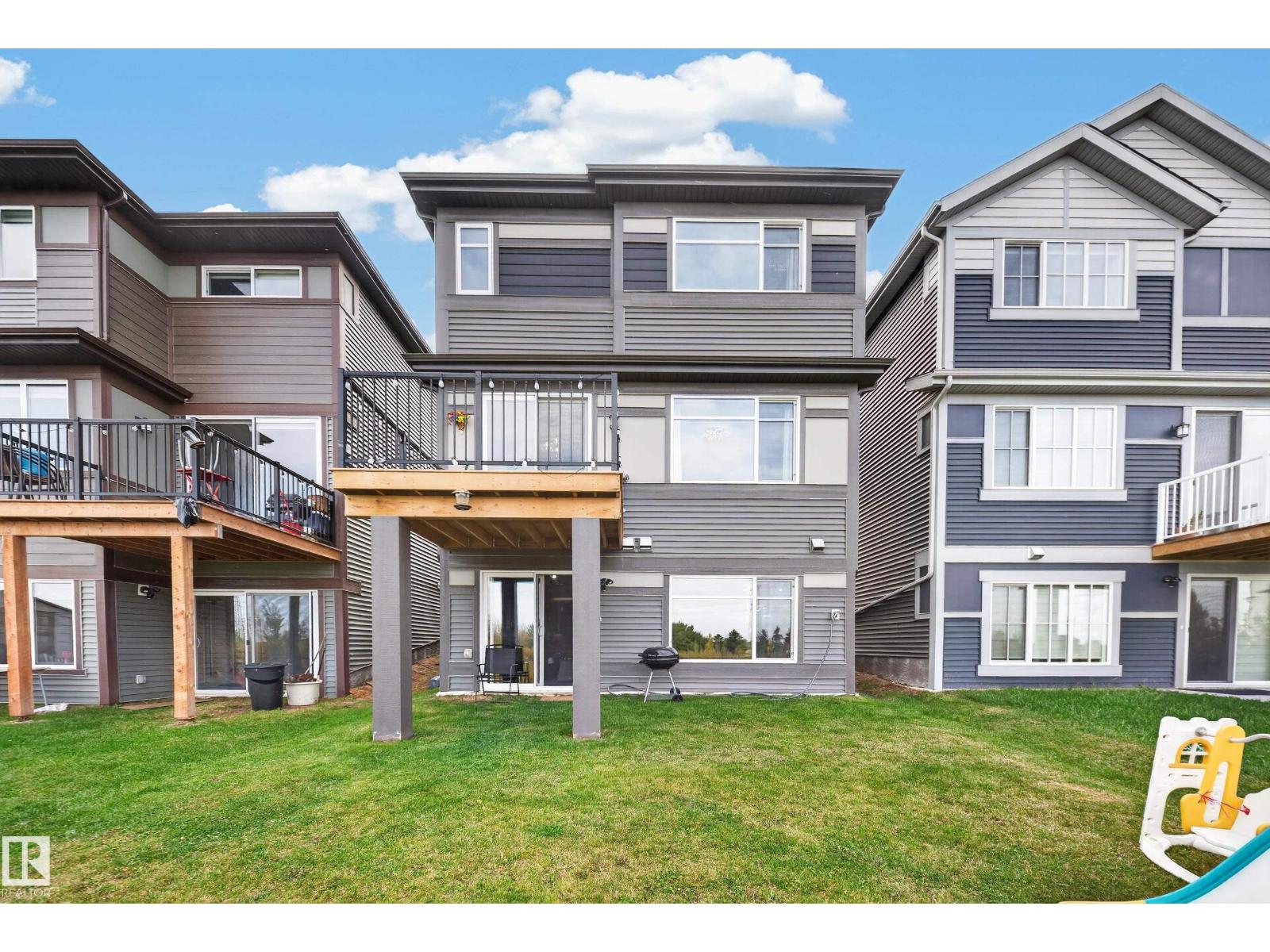 4104 3 Av Sw Property Photo 5