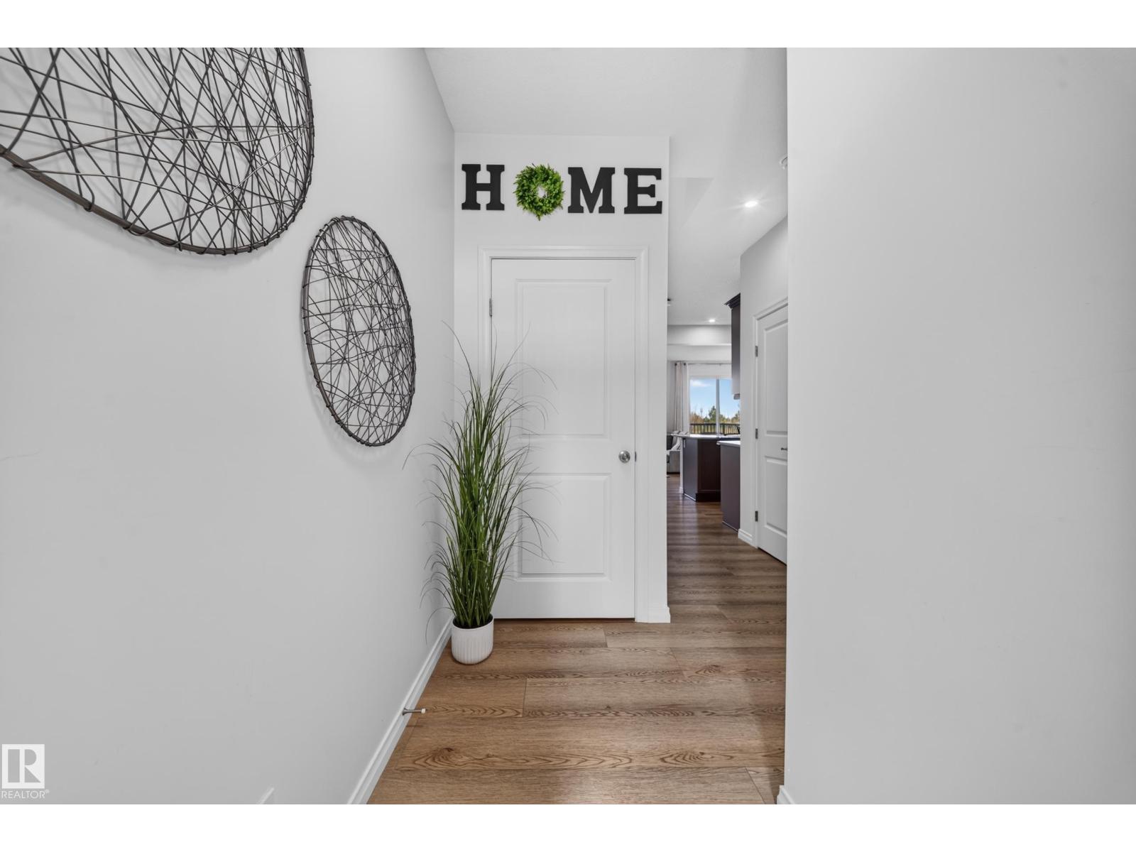 4104 3 Av Sw Property Photo 6