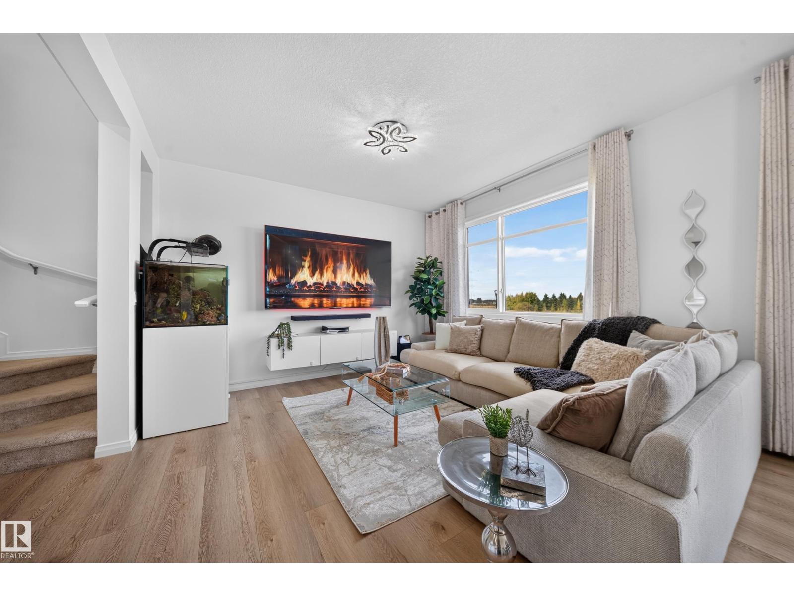 4104 3 Av Sw Property Photo 8