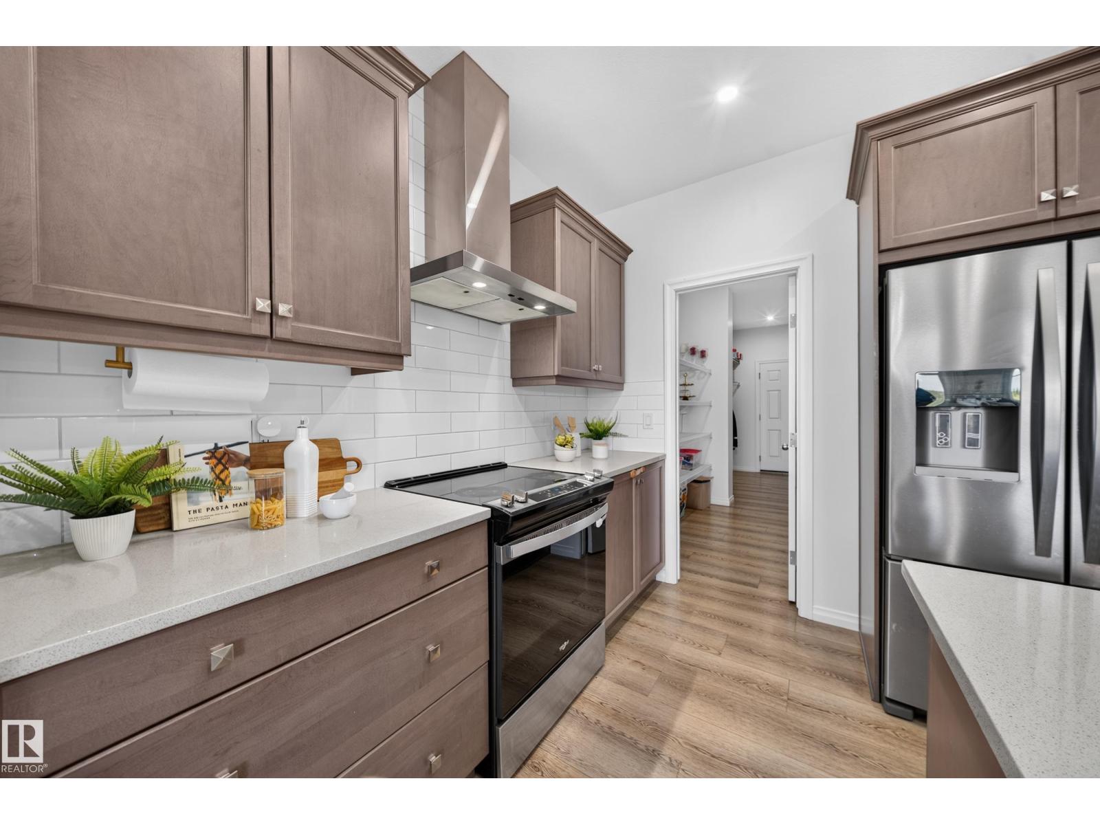 4104 3 Av Sw Property Photo 15