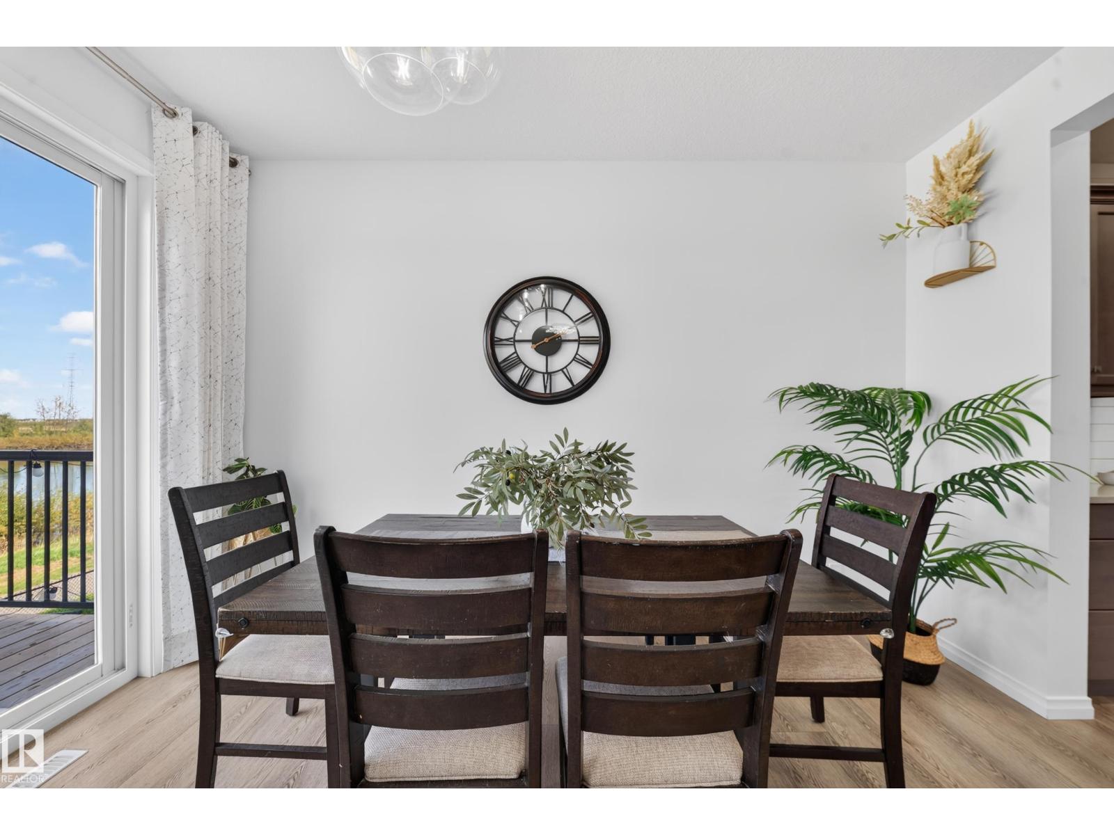 4104 3 Av Sw Property Photo 18