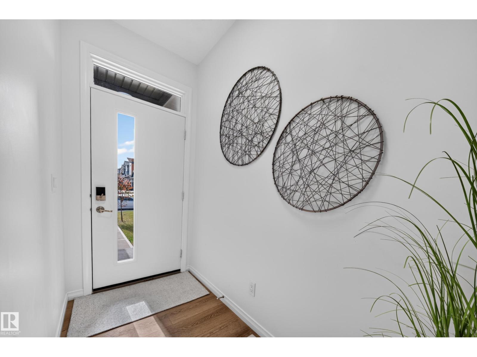 4104 3 Av Sw Property Photo 21