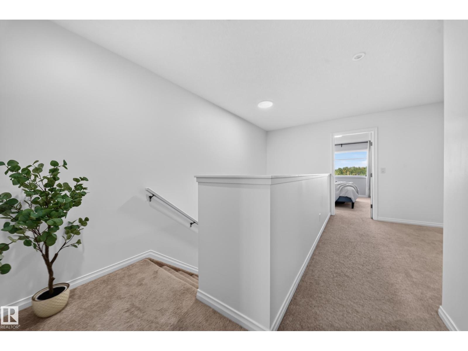 4104 3 Av Sw Property Photo 27