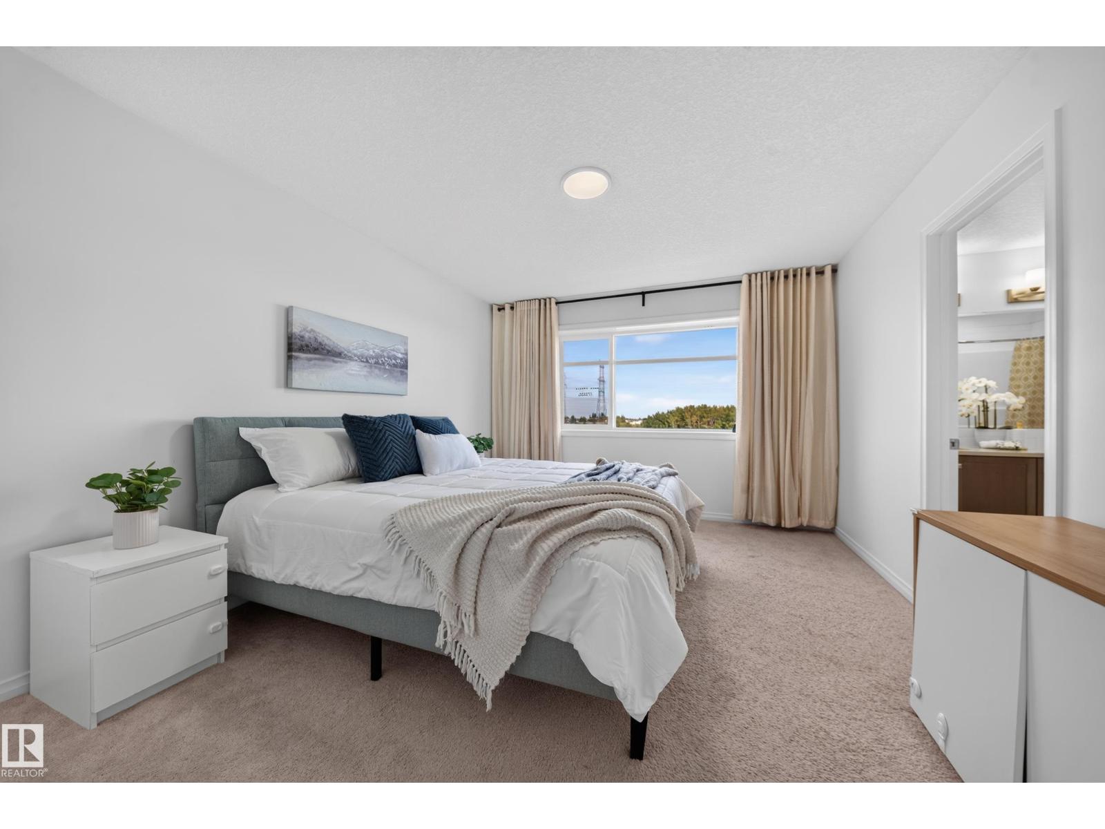 4104 3 Av Sw Property Photo 28