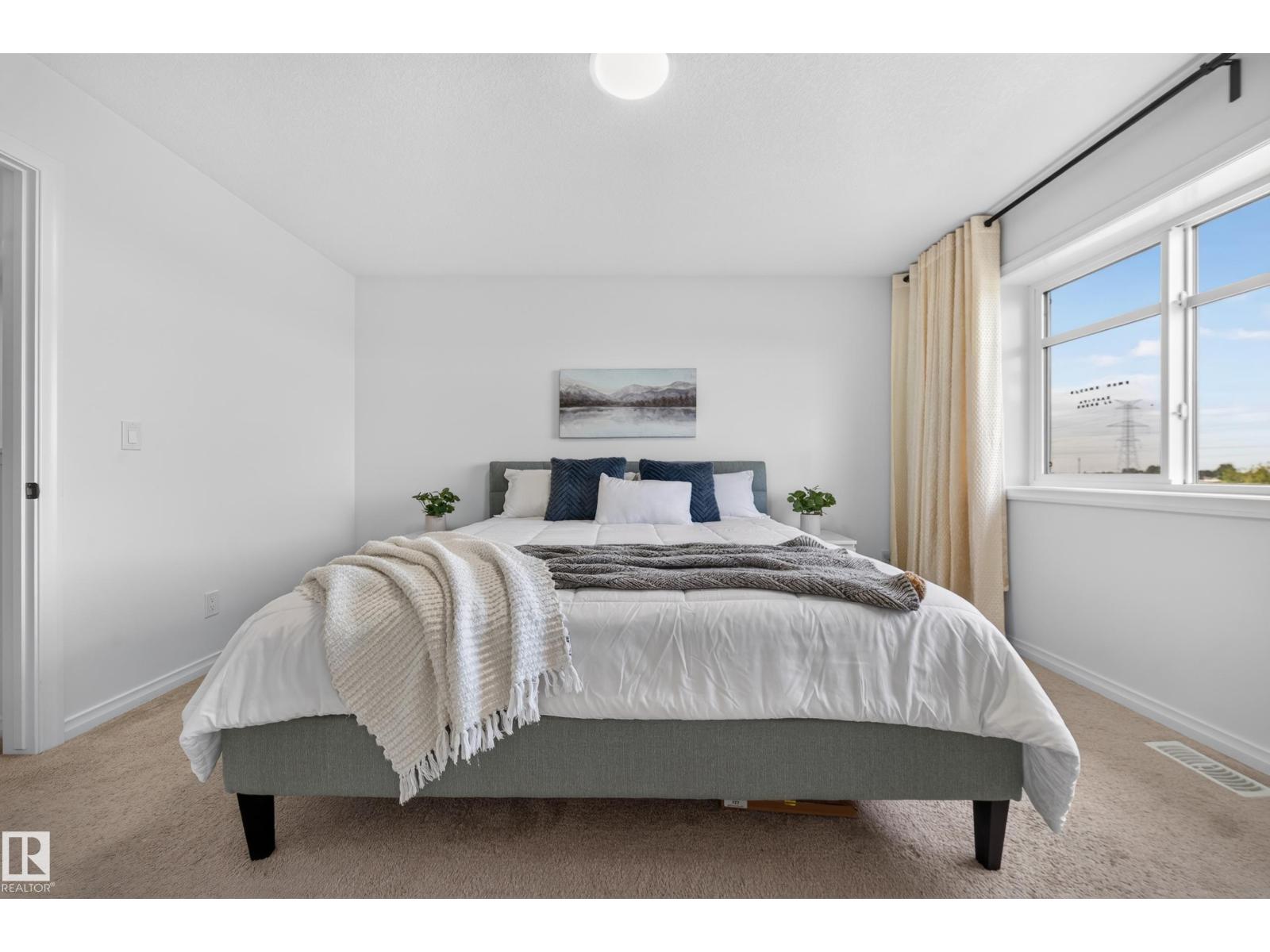 4104 3 Av Sw Property Photo 29