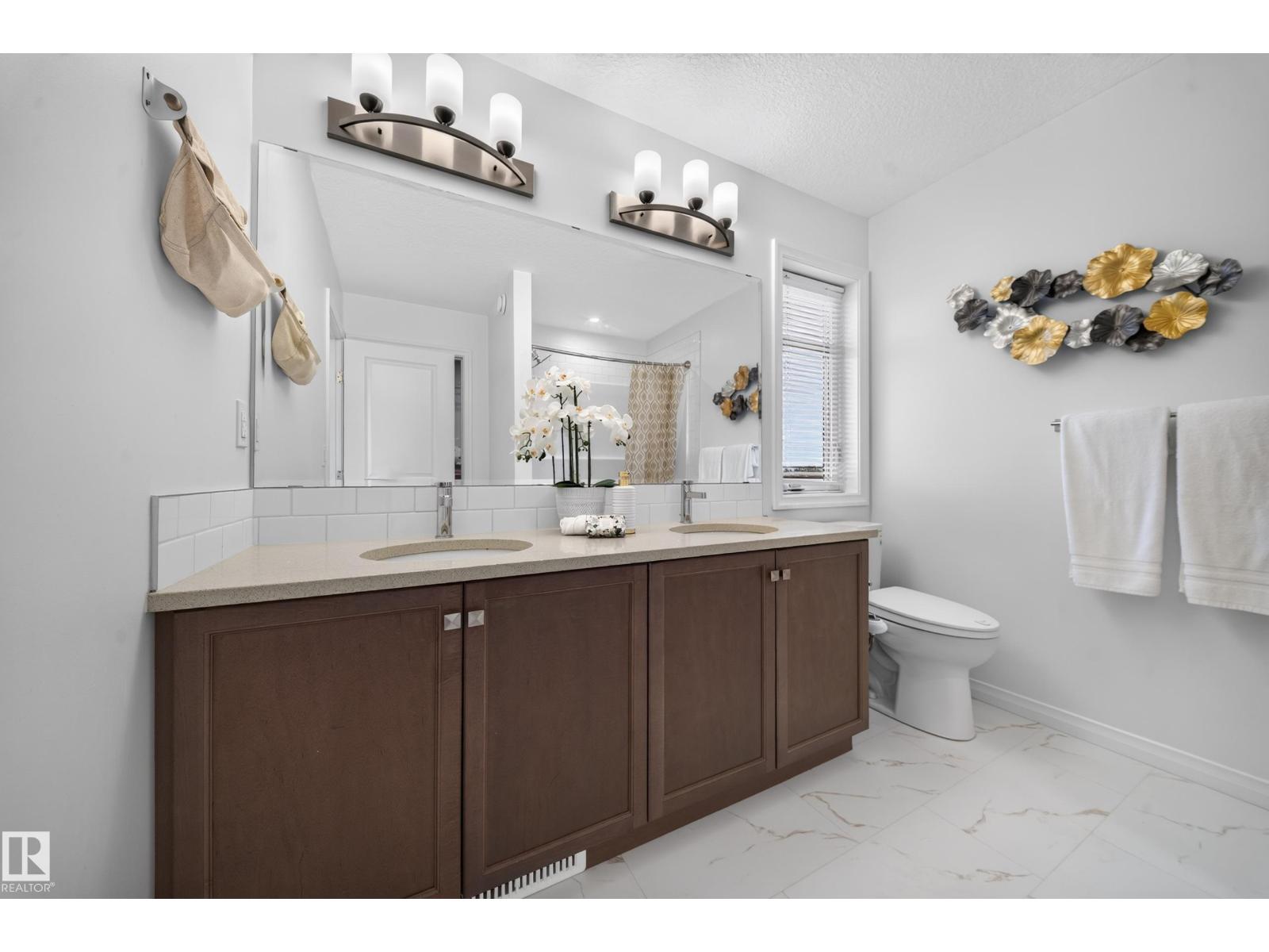 4104 3 Av Sw Property Photo 33
