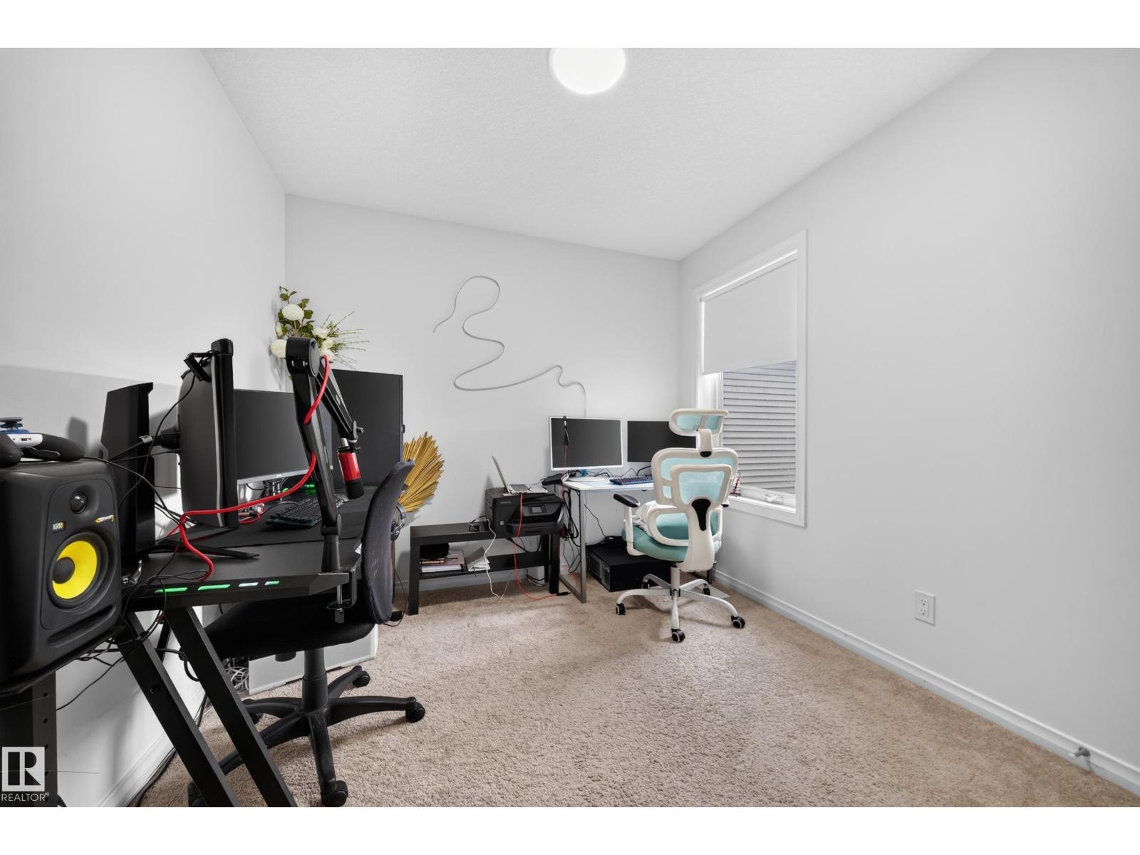 4104 3 Av Sw Property Photo 37