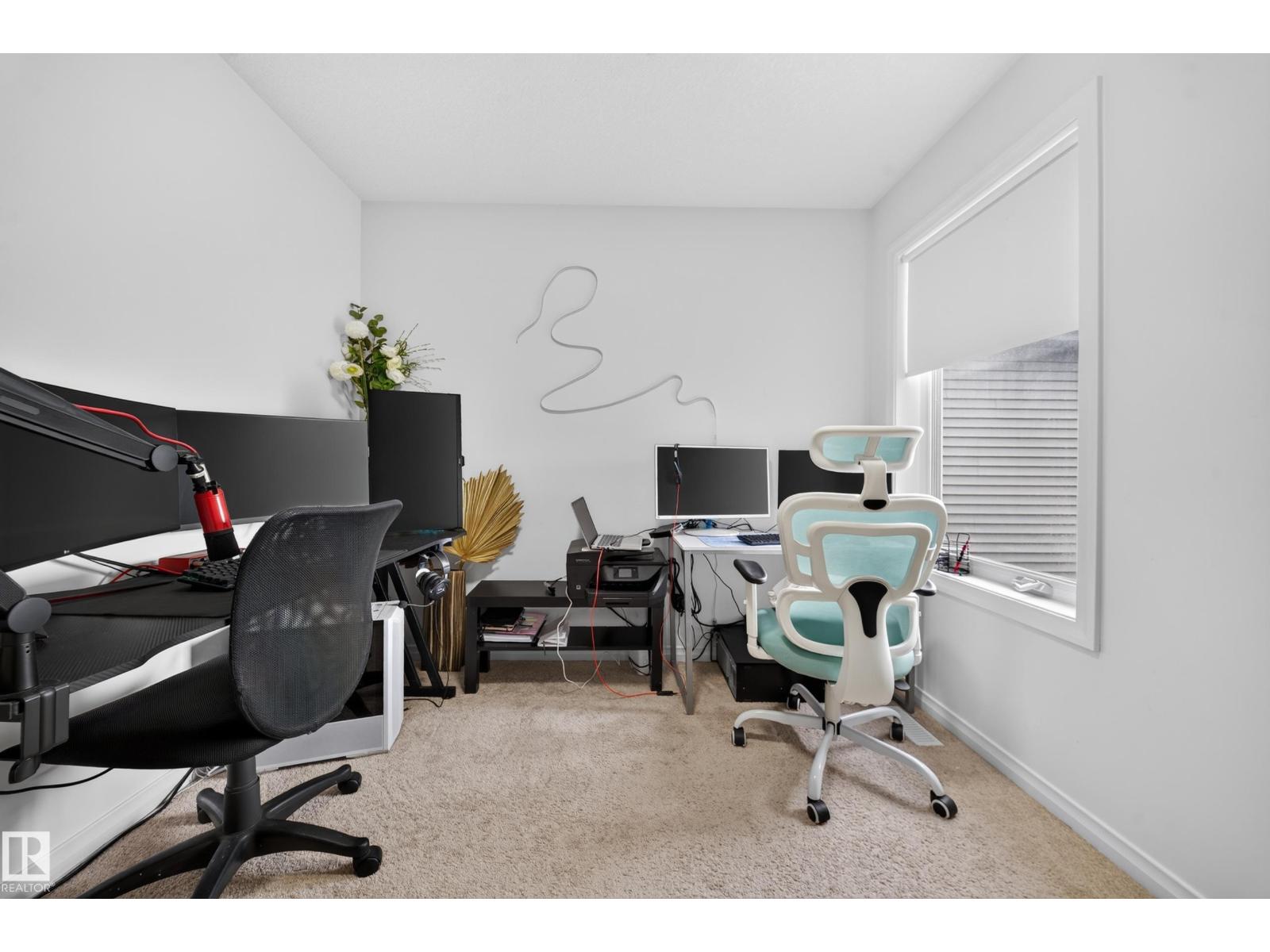 4104 3 Av Sw Property Photo 38