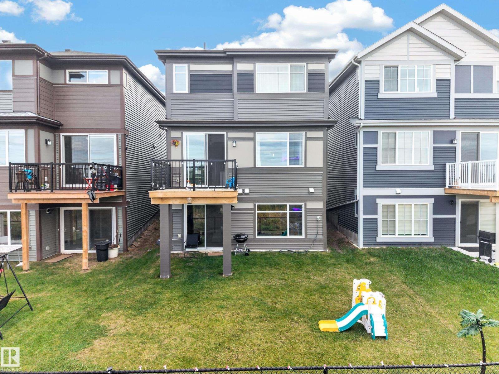 4104 3 Av Sw Property Photo 50