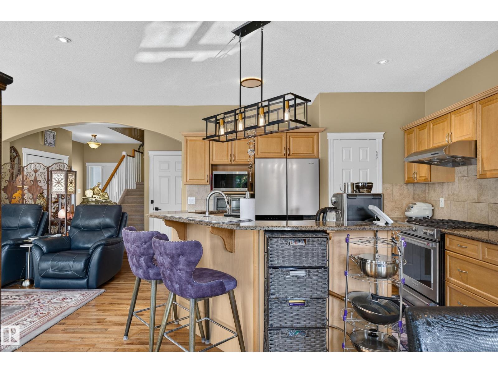 20435 56 Av Nw Property Photo 11