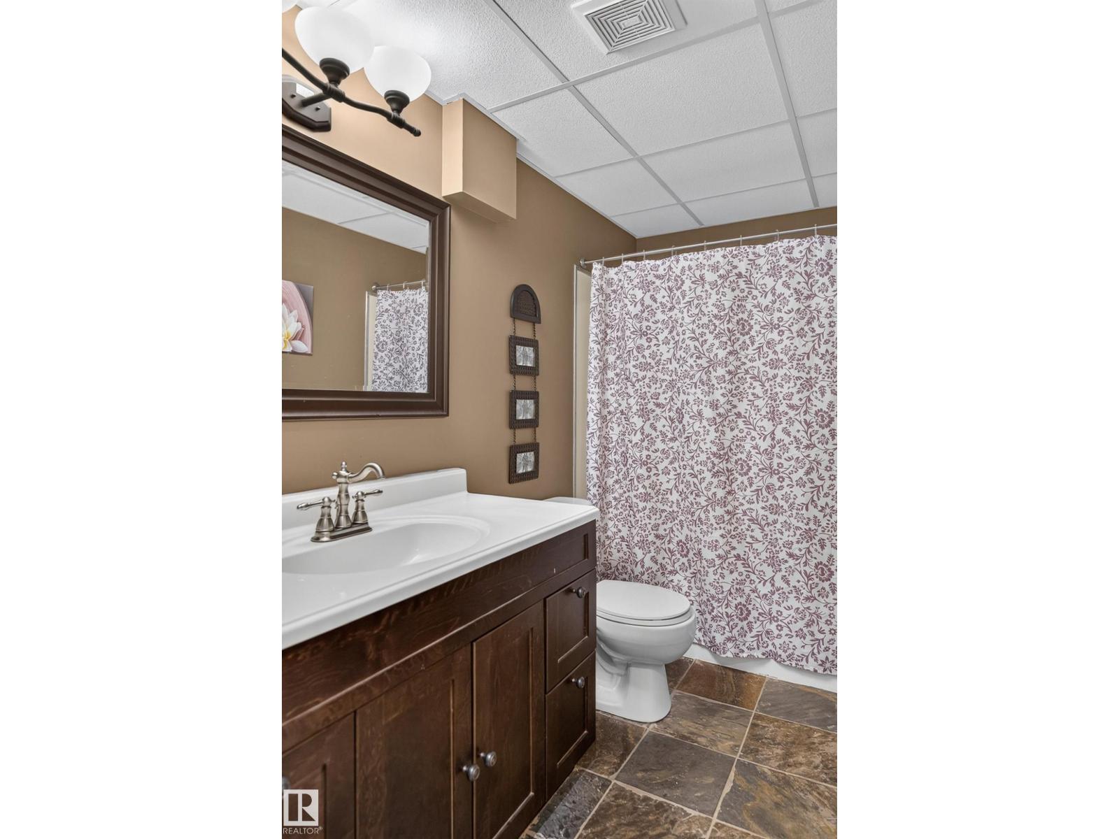 20435 56 Av Nw Property Photo 36