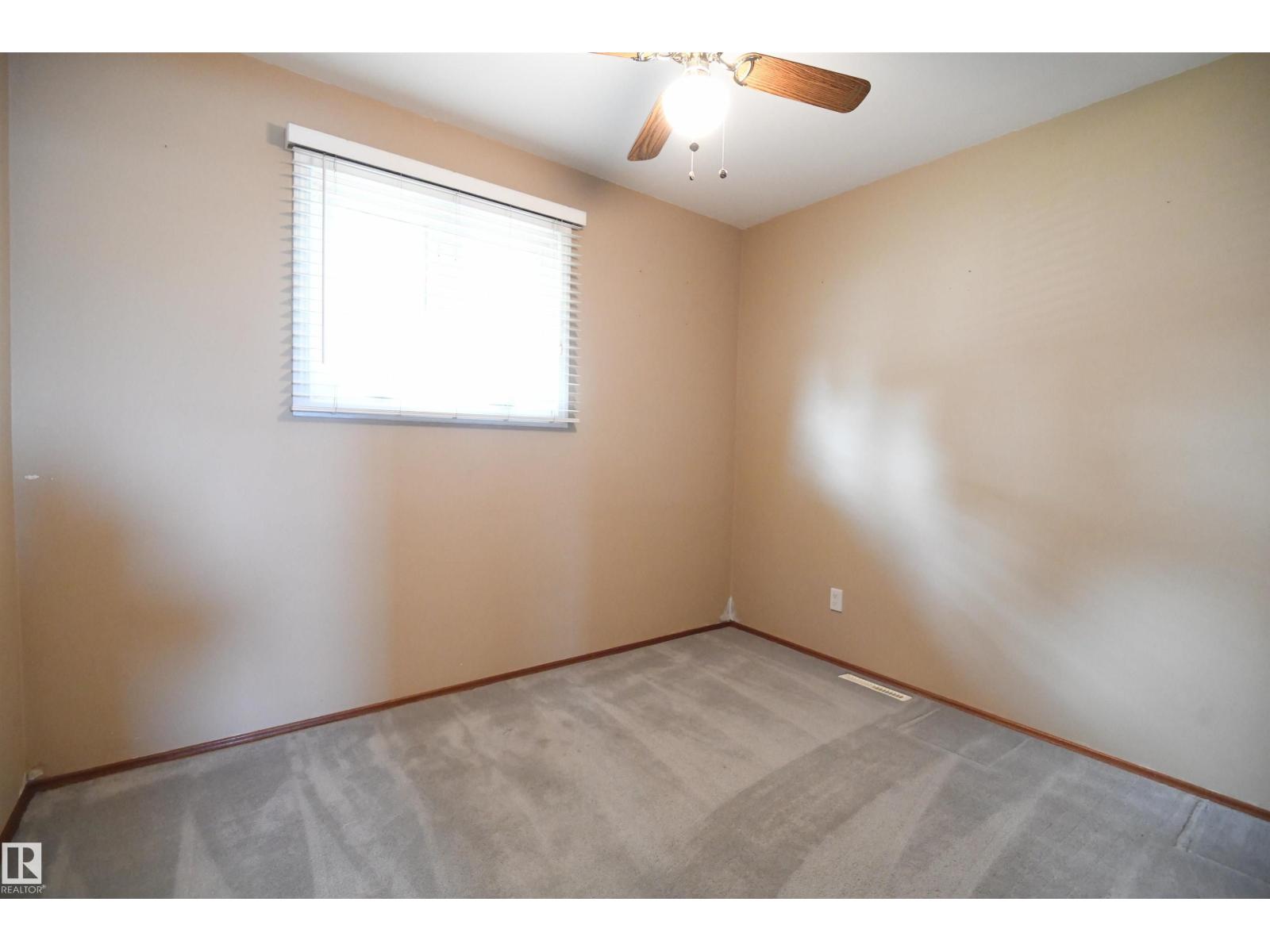 10243 42 St Nw Property Photo 14