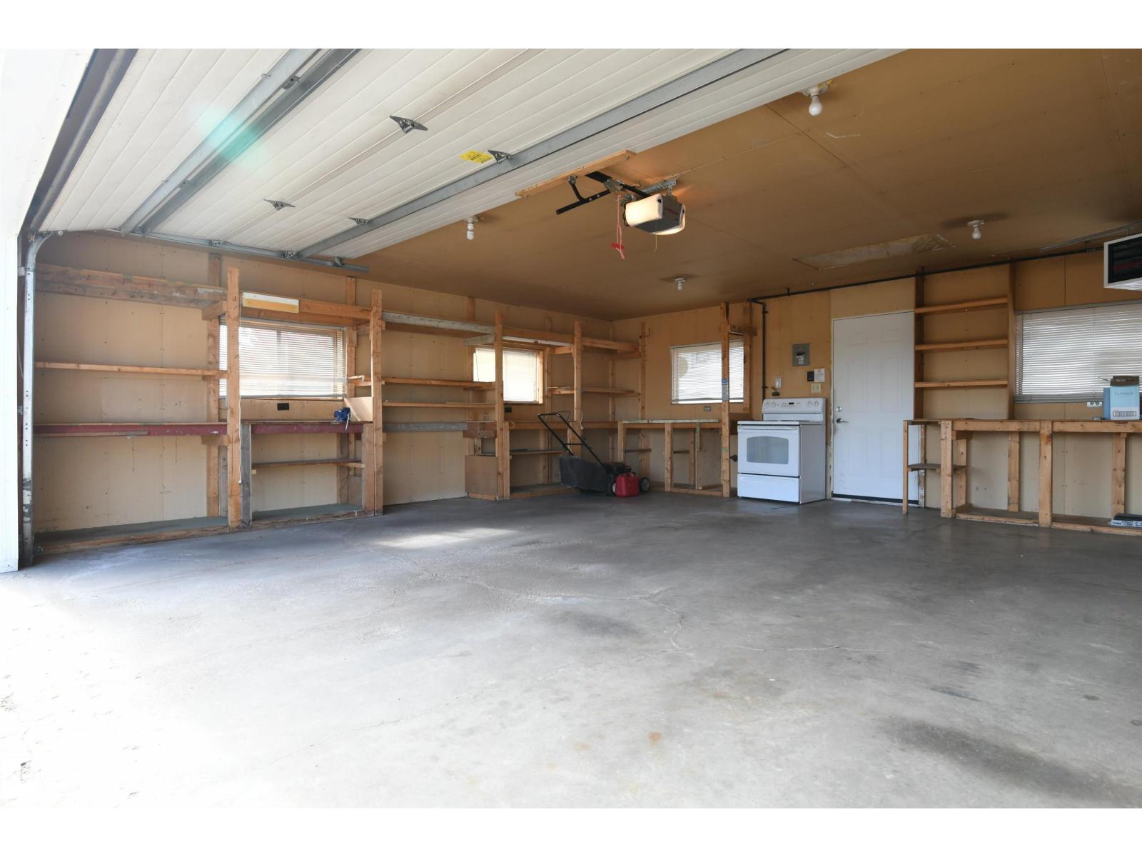 10243 42 St Nw Property Photo 31