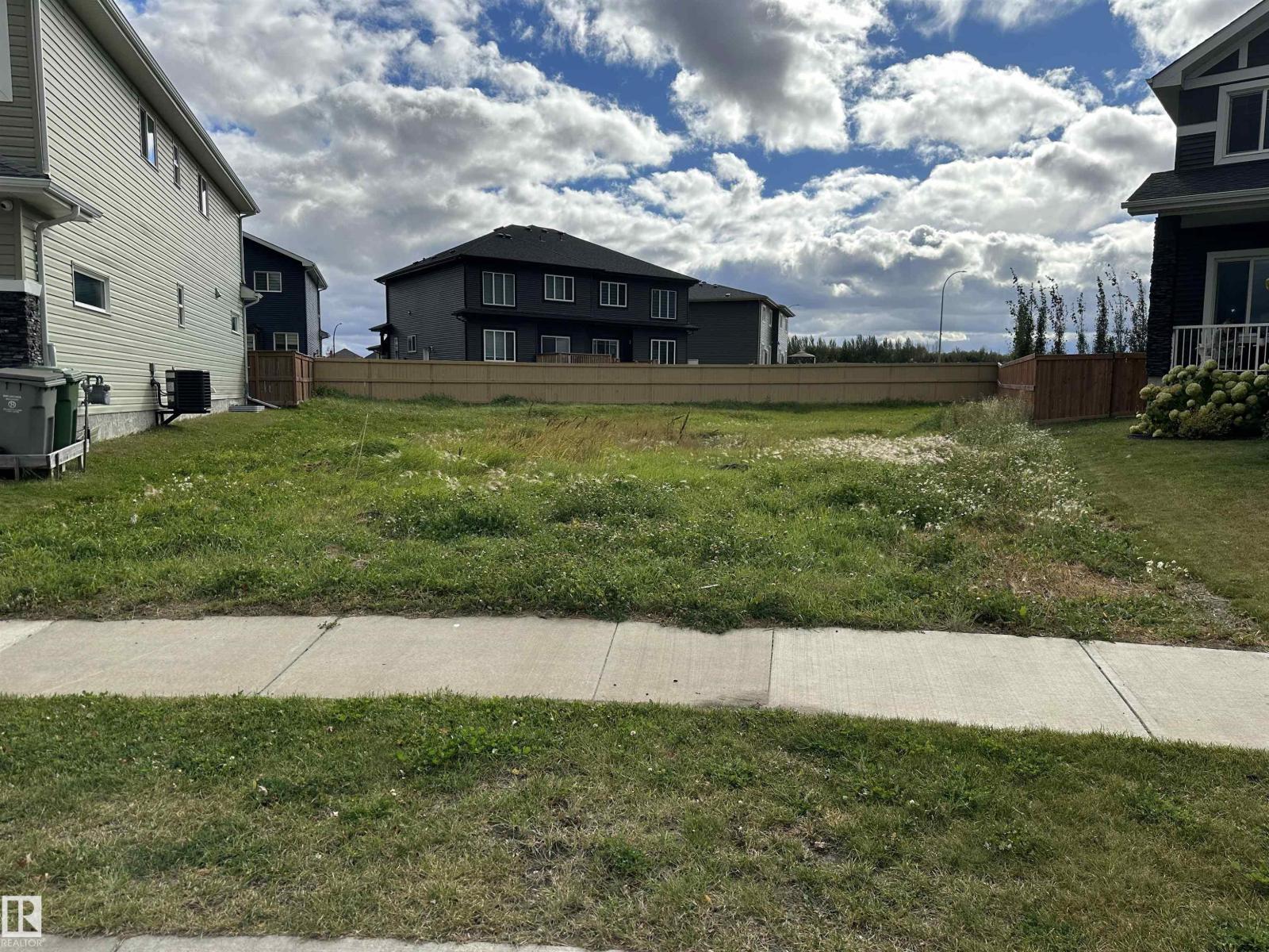 6613 38 Av Property Photo 1
